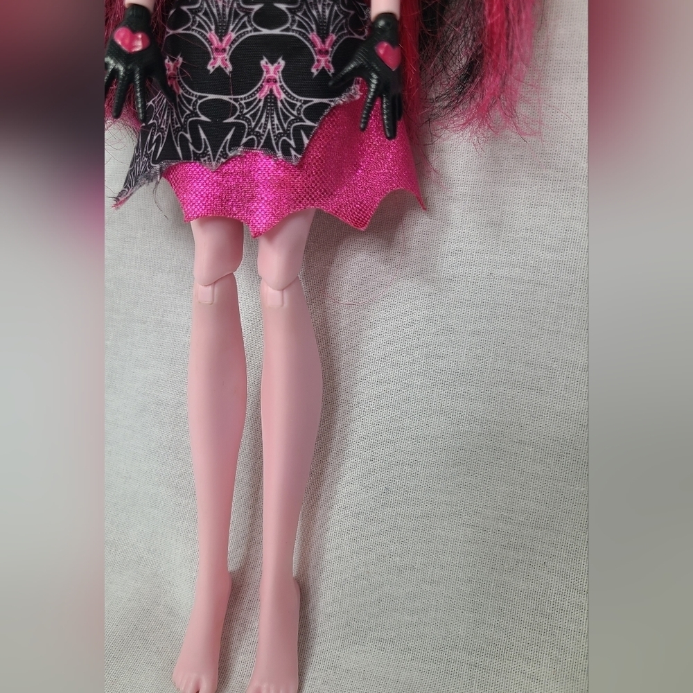 Welcome To Monster High Doll Photo Booth Ghouls Draculaura - Picture 4 of 5